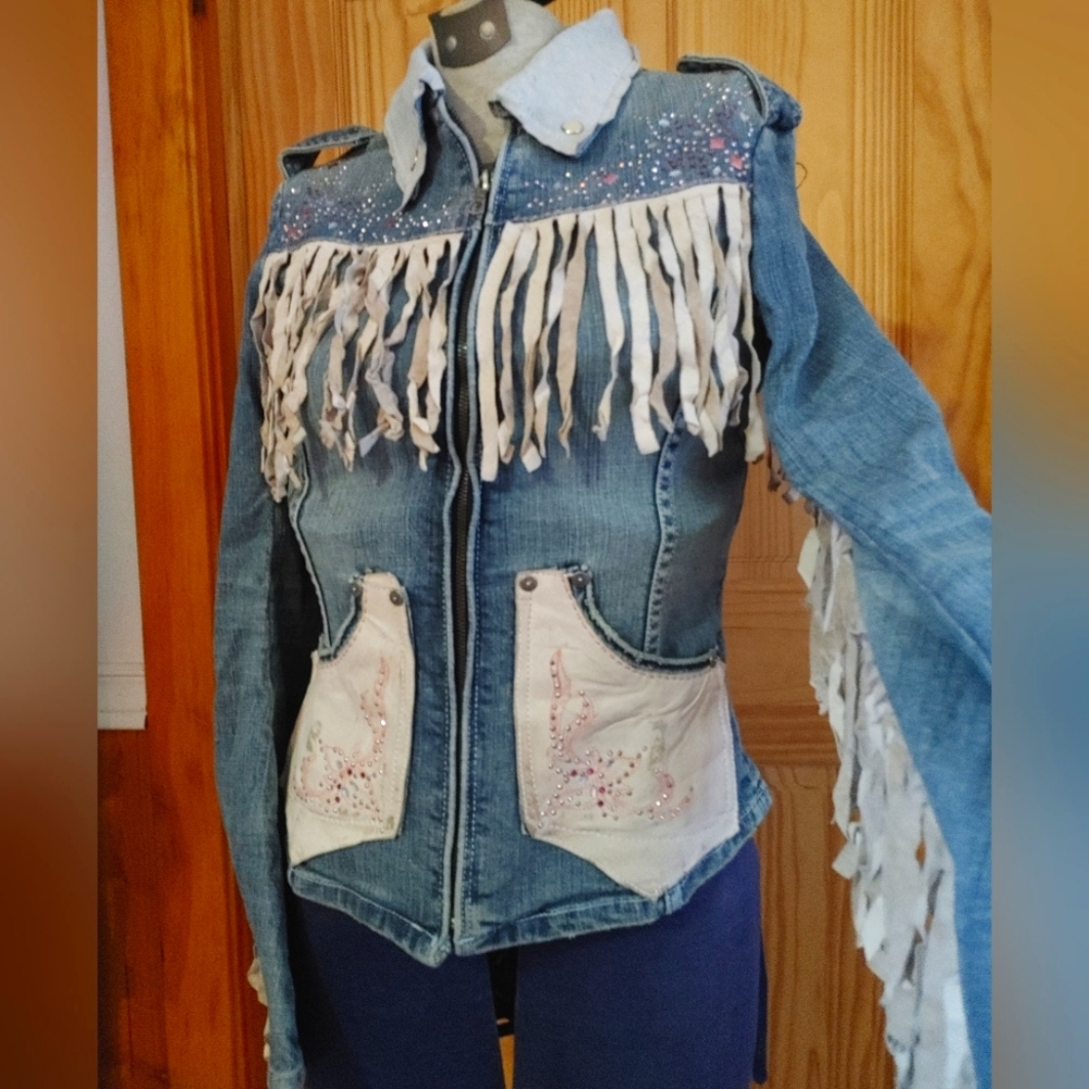 Parasuco Denim Jean Jacket Western Boho Tassels Beaded cowgirl NEW tags Canada